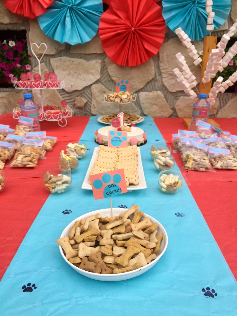 Dog Party Dessert Table1