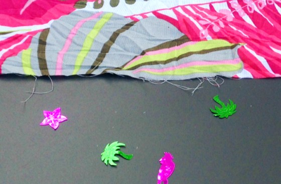 Beach party confetti