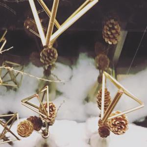 Octans Luxembourg Window Deco