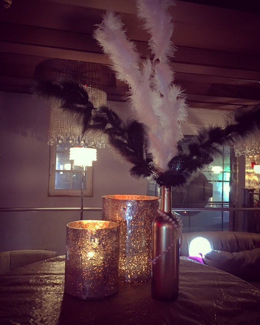 1920's party decorations