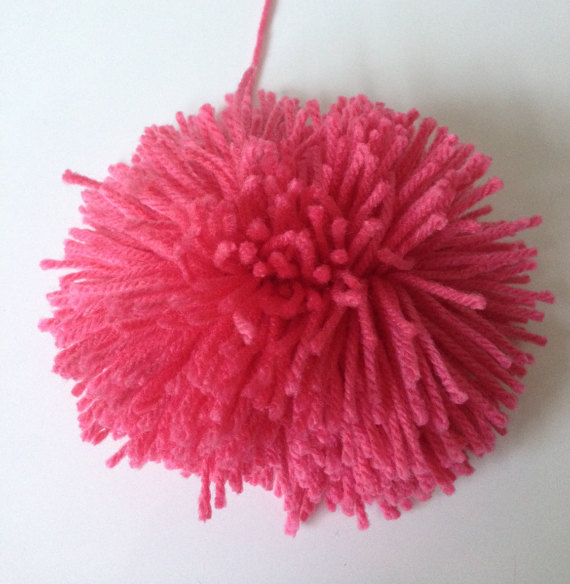 Yarn Pom Pom DIY
