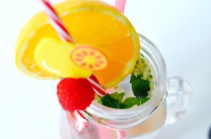 Fruity ICe Cubes Drink